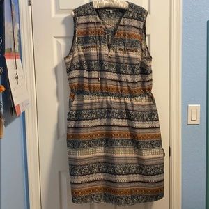 Patterned tie neck dress.